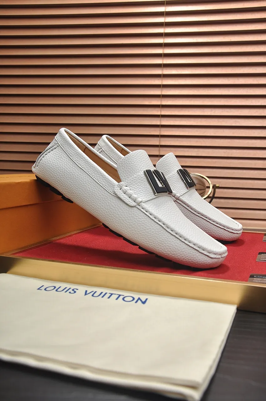 Men's men's shoes 💰420💶 [LV Doudou shoes] (water-dyed cowhide lining) new model is on the market, available on the official website. The new Doudou shoes are processed into single-color materials, and the uppers are made of imported horsehide leather. The body of the shoe is fully hemmed with mark thread, and is lined with imported original cowhide leather. The elegant shoe shape is super suitable for all-matching, and the size is 38-44.